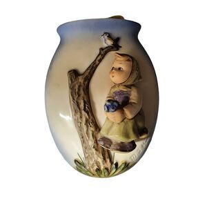 M J Hummel Goebel 1958 Girl Sitting in Tree Wall Pocket 360/C W. Germany